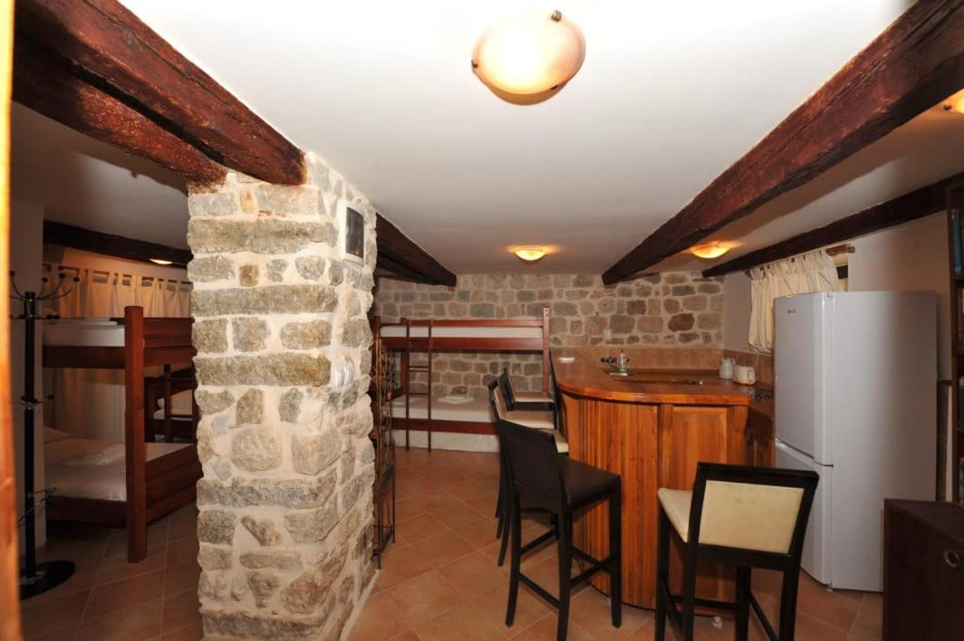 Apartments Monika Old Town Котор Экстерьер фото